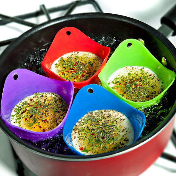 Fditt 4Pcs Set Cuocere Uova in Silicone per Alimenti Cucina Bracconiere Cottura in Camicia Cottura Tazza Cucina Uso 